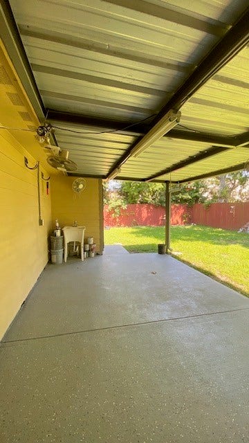 6623 Cresthill Street, Houston, TX 77033 6623 Cresthill Street, Houston, TX 77033