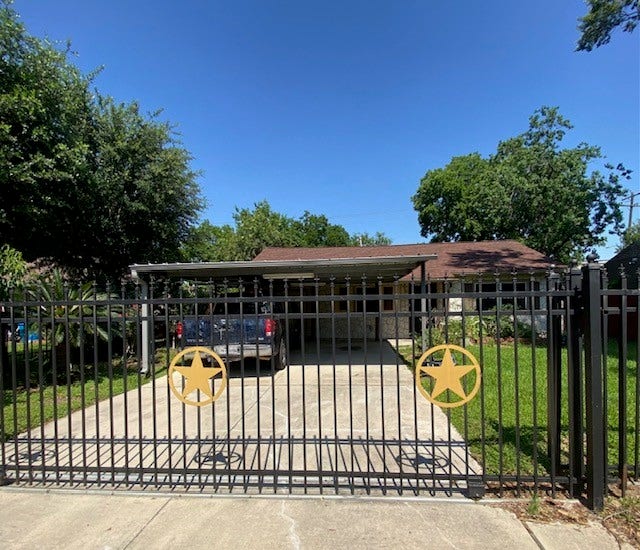 6623 Cresthill Street, Houston, TX 77033 6623 Cresthill Street, Houston, TX 77033