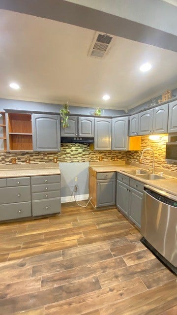 6623 Cresthill Street, Houston, TX 77033 6623 Cresthill Street, Houston, TX 77033