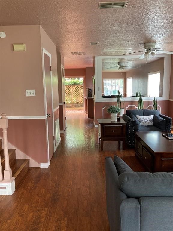 1839 Sherwood Forest Street, Houston, TX 77043 1839 Sherwood Forest Street, Houston, TX 77043