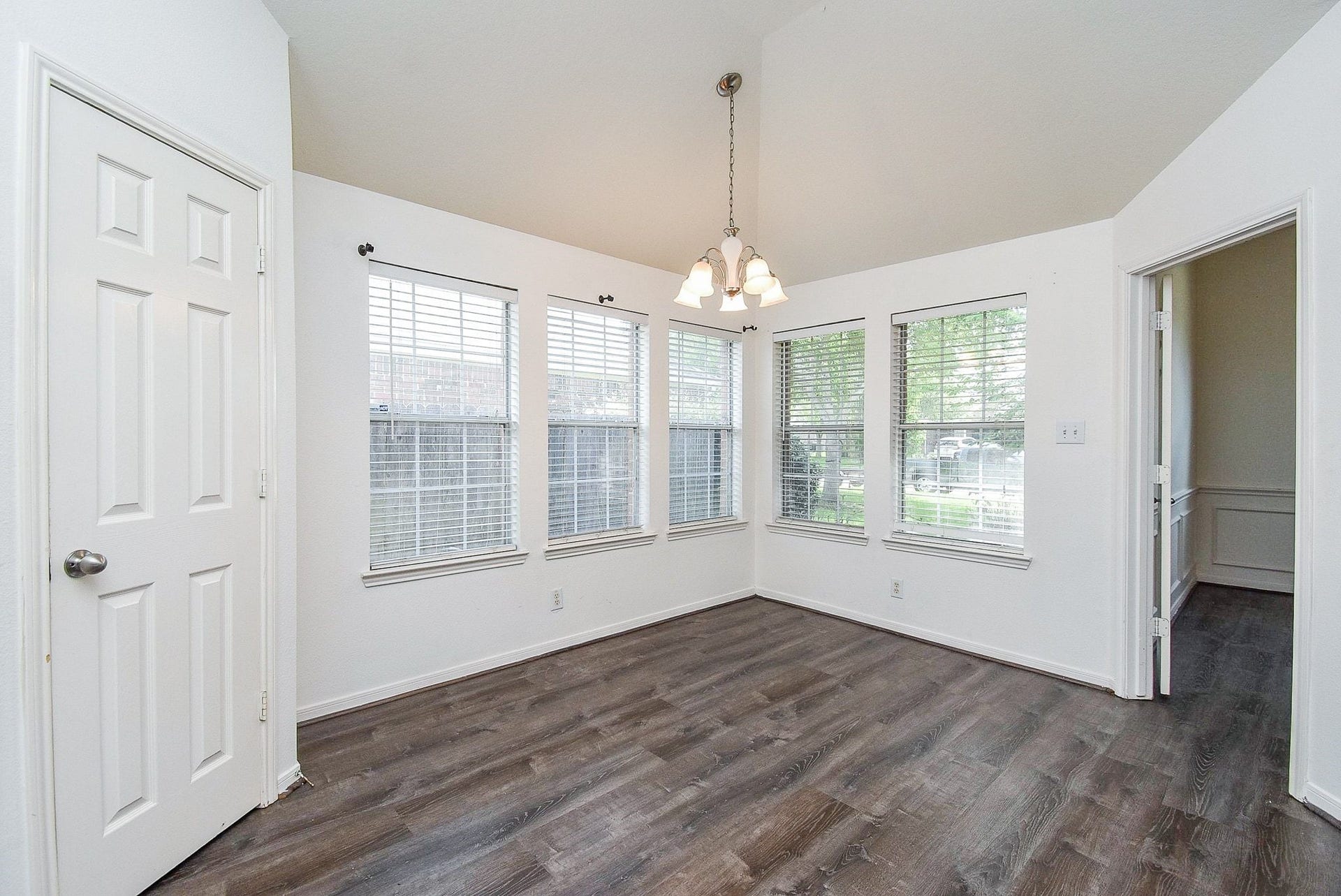 128 Long Canyon Lane, Richmond, TX 77469