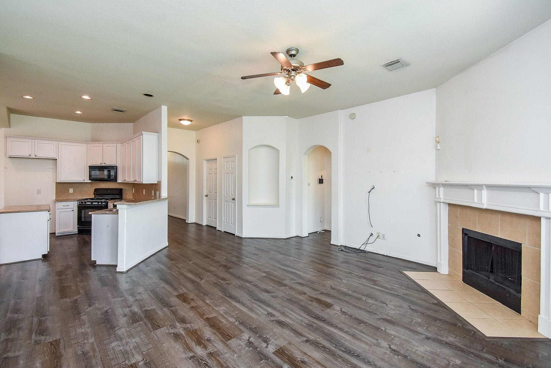 128 Long Canyon Lane, Richmond, TX 77469