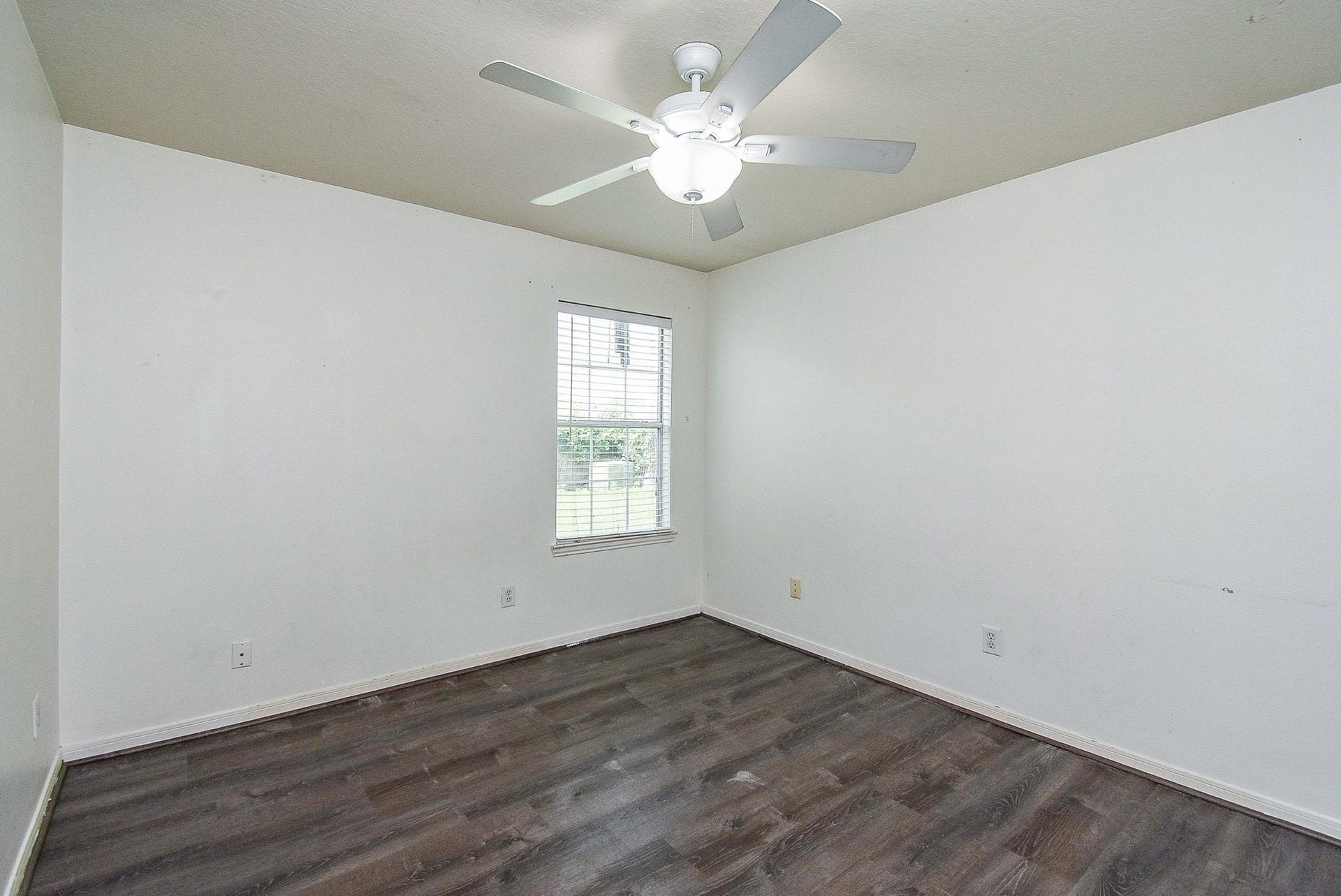 128 Long Canyon Lane, Richmond, TX 77469