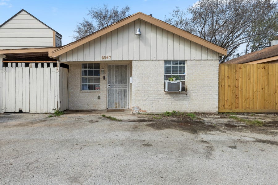 Property photo for 3367 Sadler Street, Houston, TX