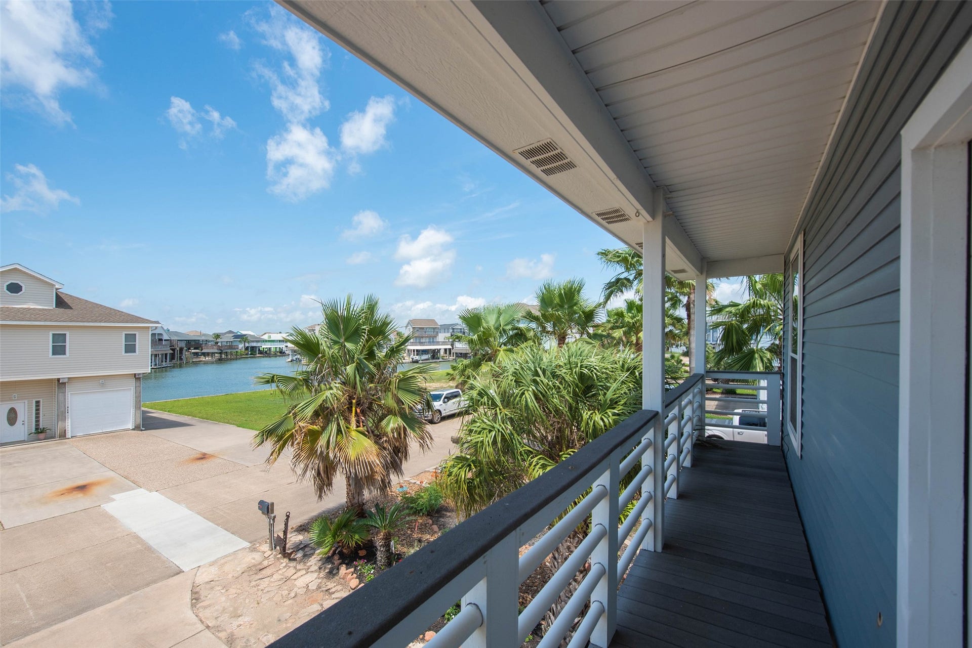 318 Sunset Circle, Tiki Island, TX 77554 318 Sunset Circle, Tiki Island, TX 77554