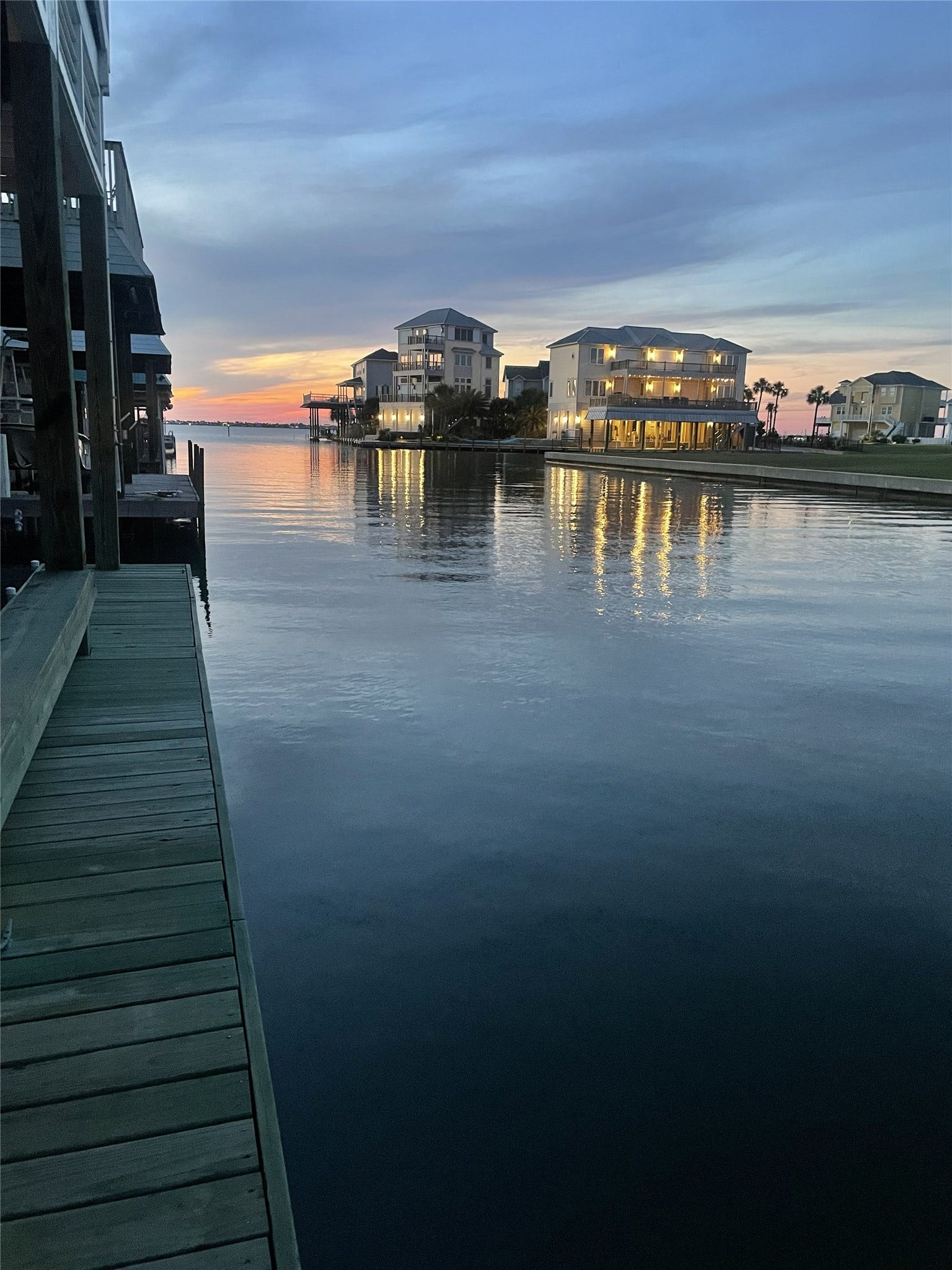 318 Sunset Circle, Tiki Island, TX 77554 318 Sunset Circle, Tiki Island, TX 77554