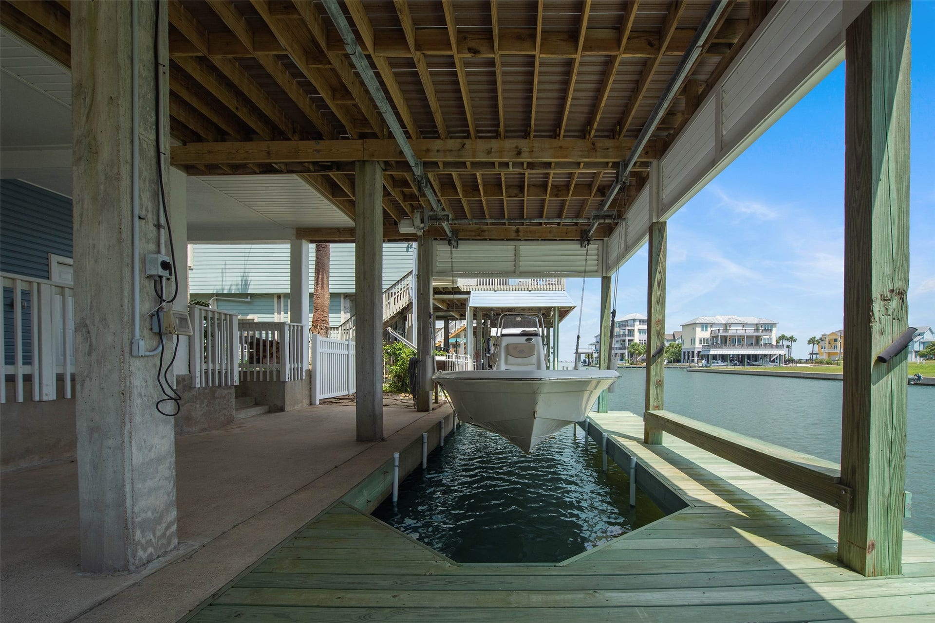318 Sunset Circle, Tiki Island, TX 77554 318 Sunset Circle, Tiki Island, TX 77554