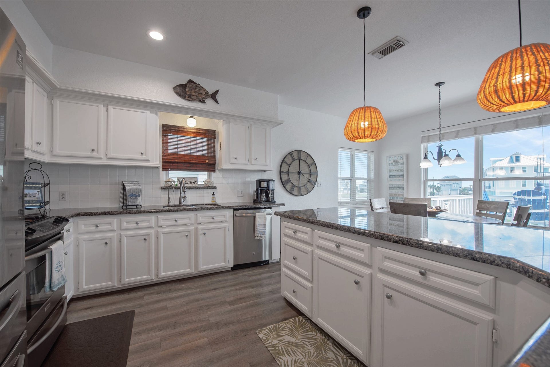 318 Sunset Circle, Tiki Island, TX 77554 318 Sunset Circle, Tiki Island, TX 77554