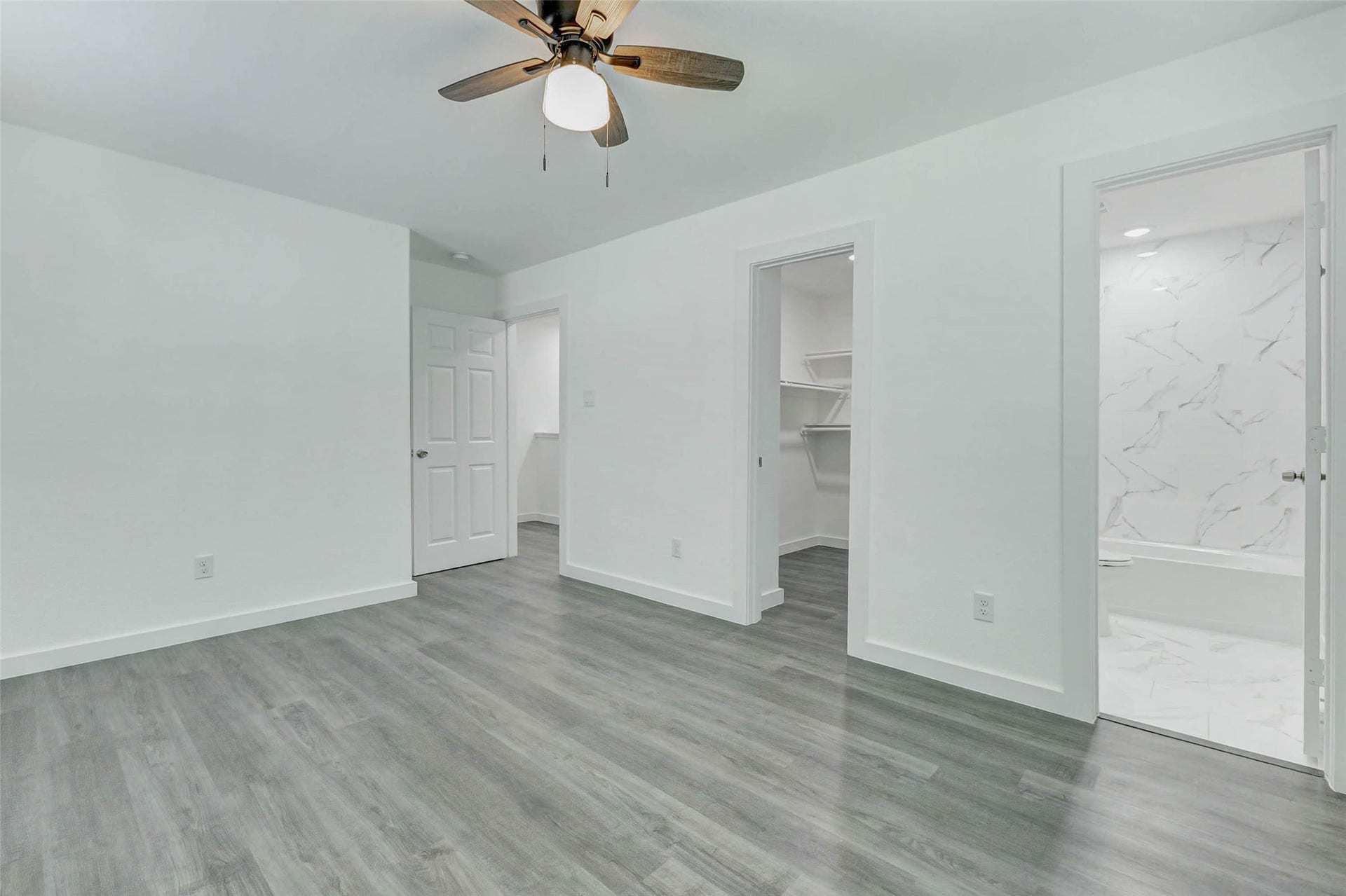 8218 Bigwood Street, #A/B, Houston, TX 77078 Primary bedroom