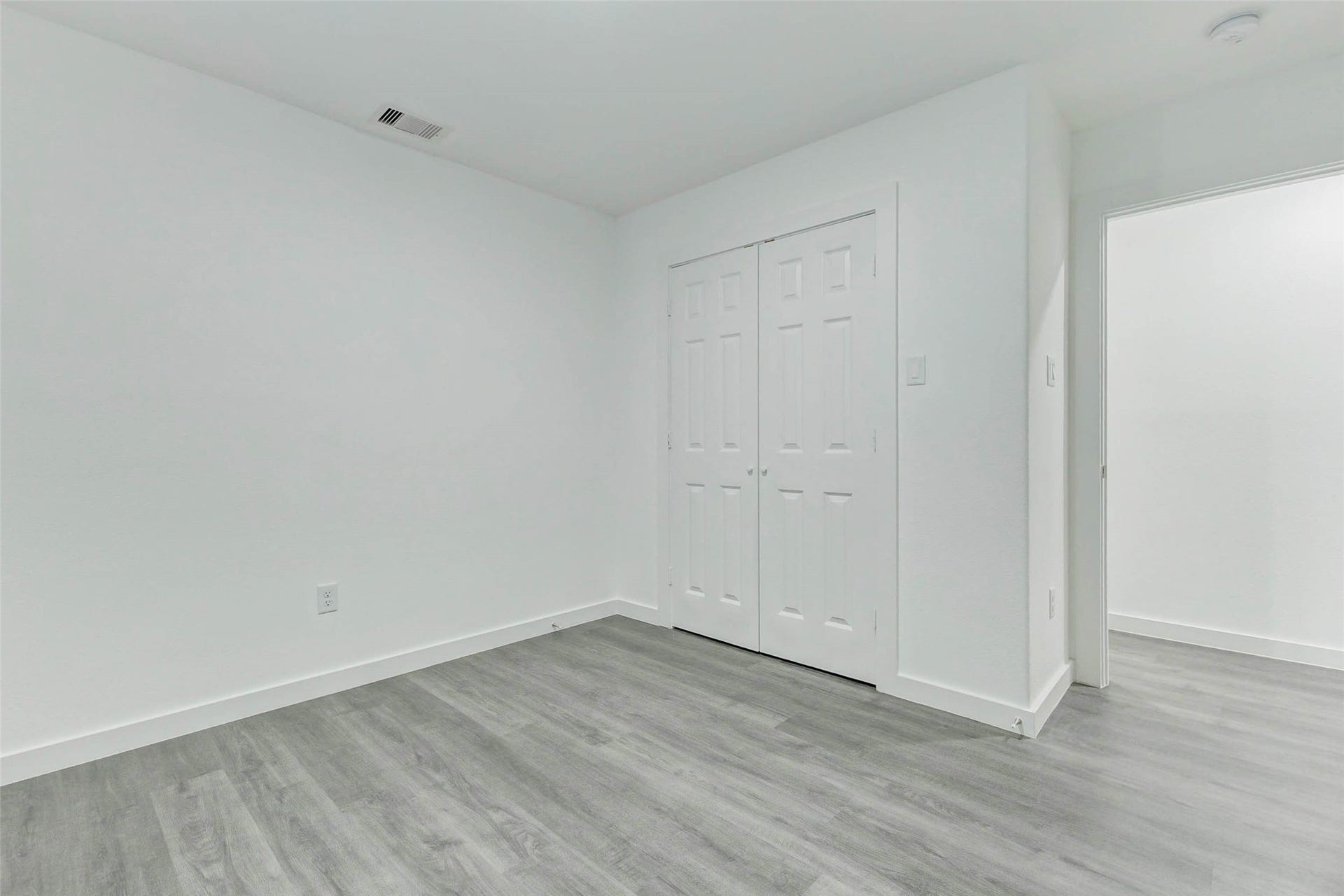 8218 Bigwood Street, #A/B, Houston, TX 77078 1st floor bedroom