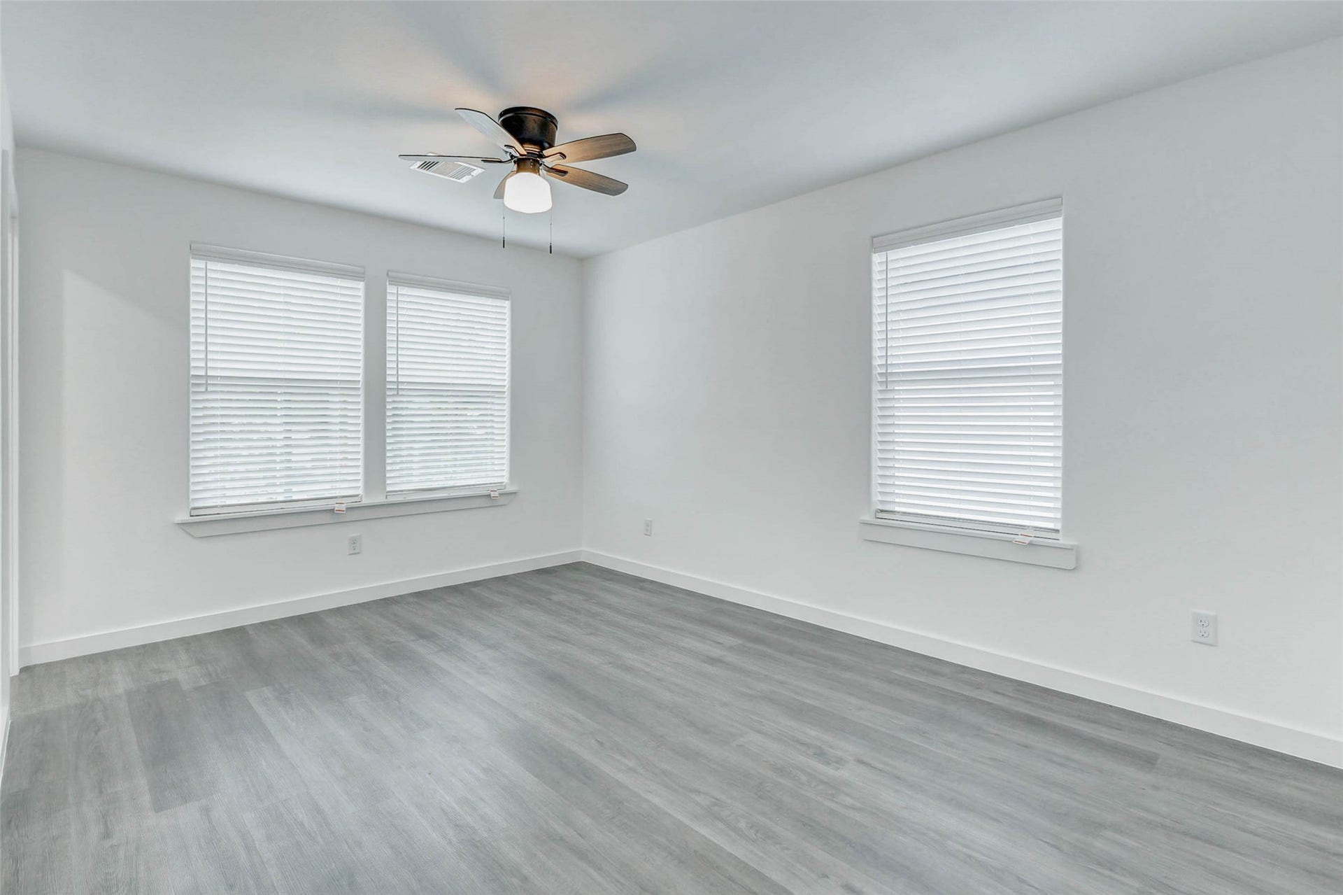 8218 Bigwood Street, #A/B, Houston, TX 77078 Primary bedroom