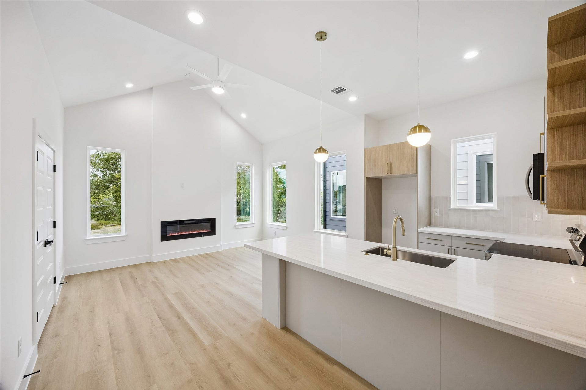 422 Calloway Street, #A/B, Houston, TX 77029