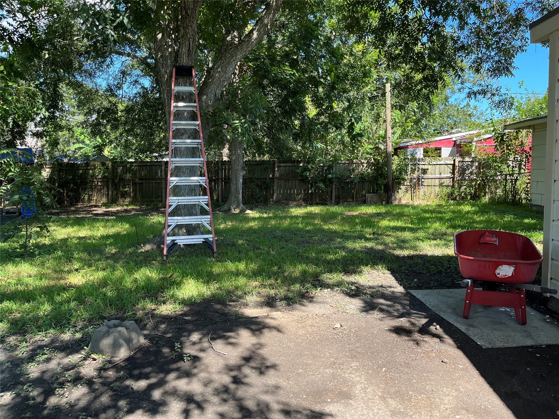 508 Honeysuckle Drive, La Marque, TX 77568 Back yard view 2