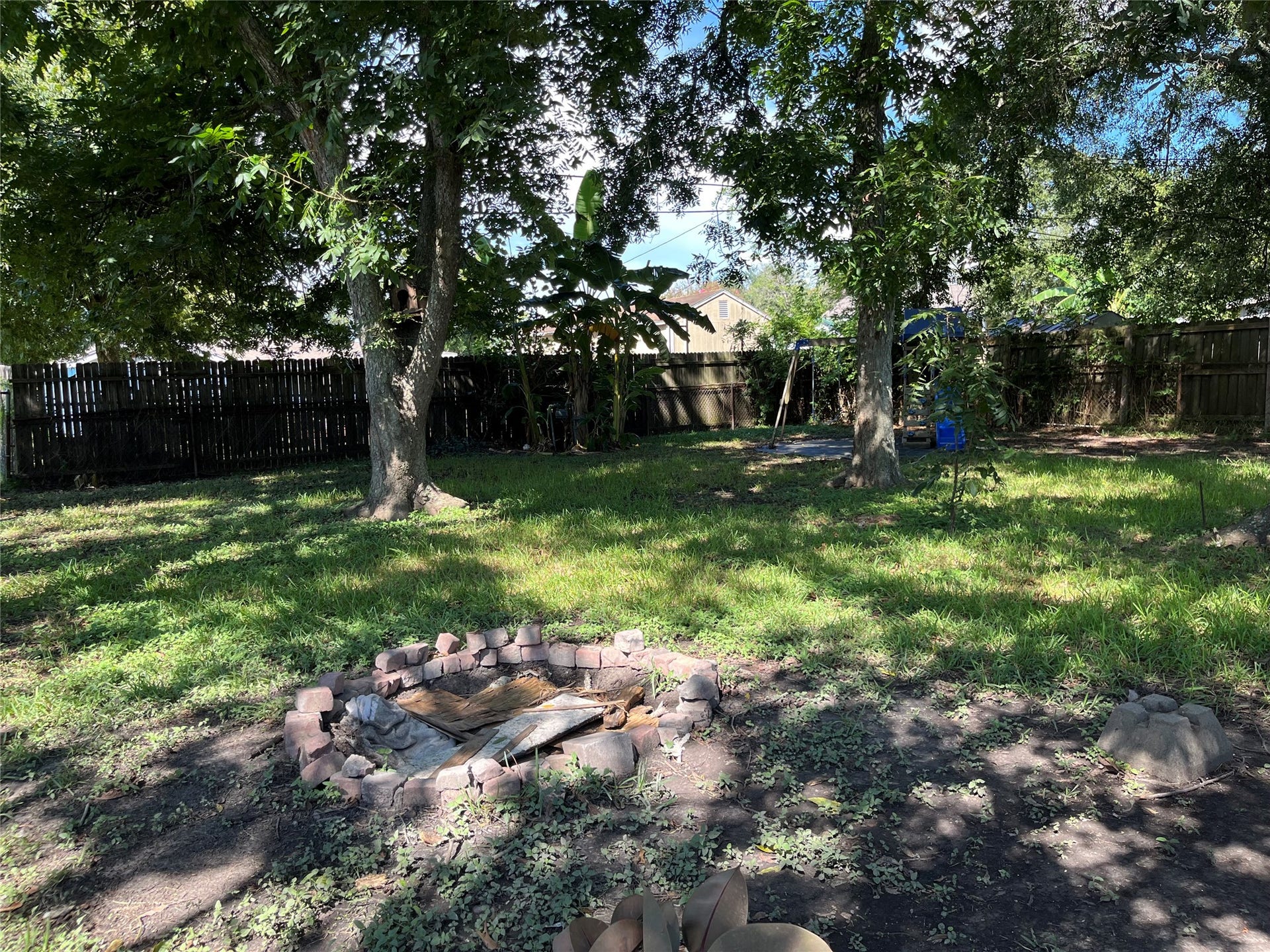 508 Honeysuckle Drive, La Marque, TX 77568 Back yard view 1
