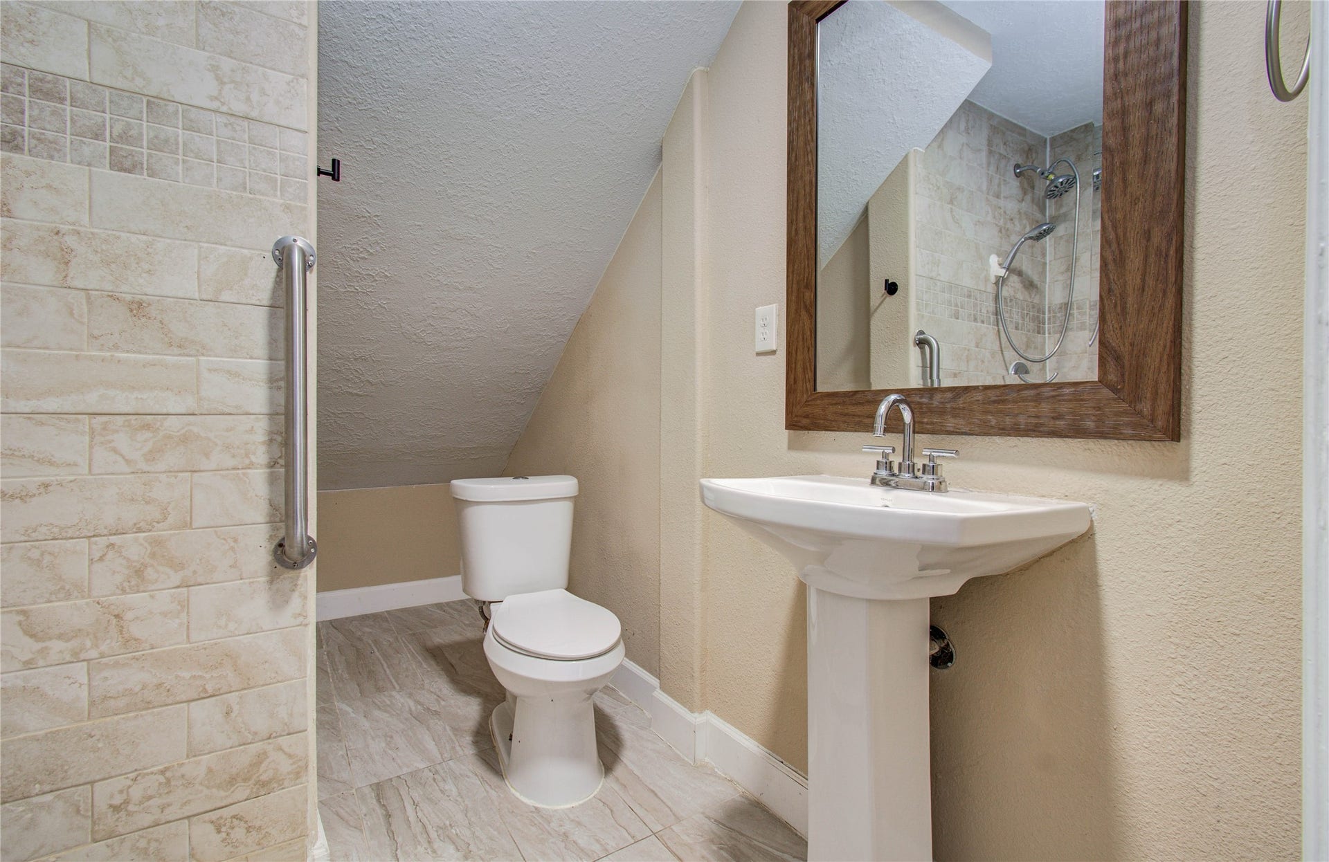 540 Fort Sumpter Street, Conroe, TX 77302 540 Fort Sumpter Street, Conroe, TX 77302
