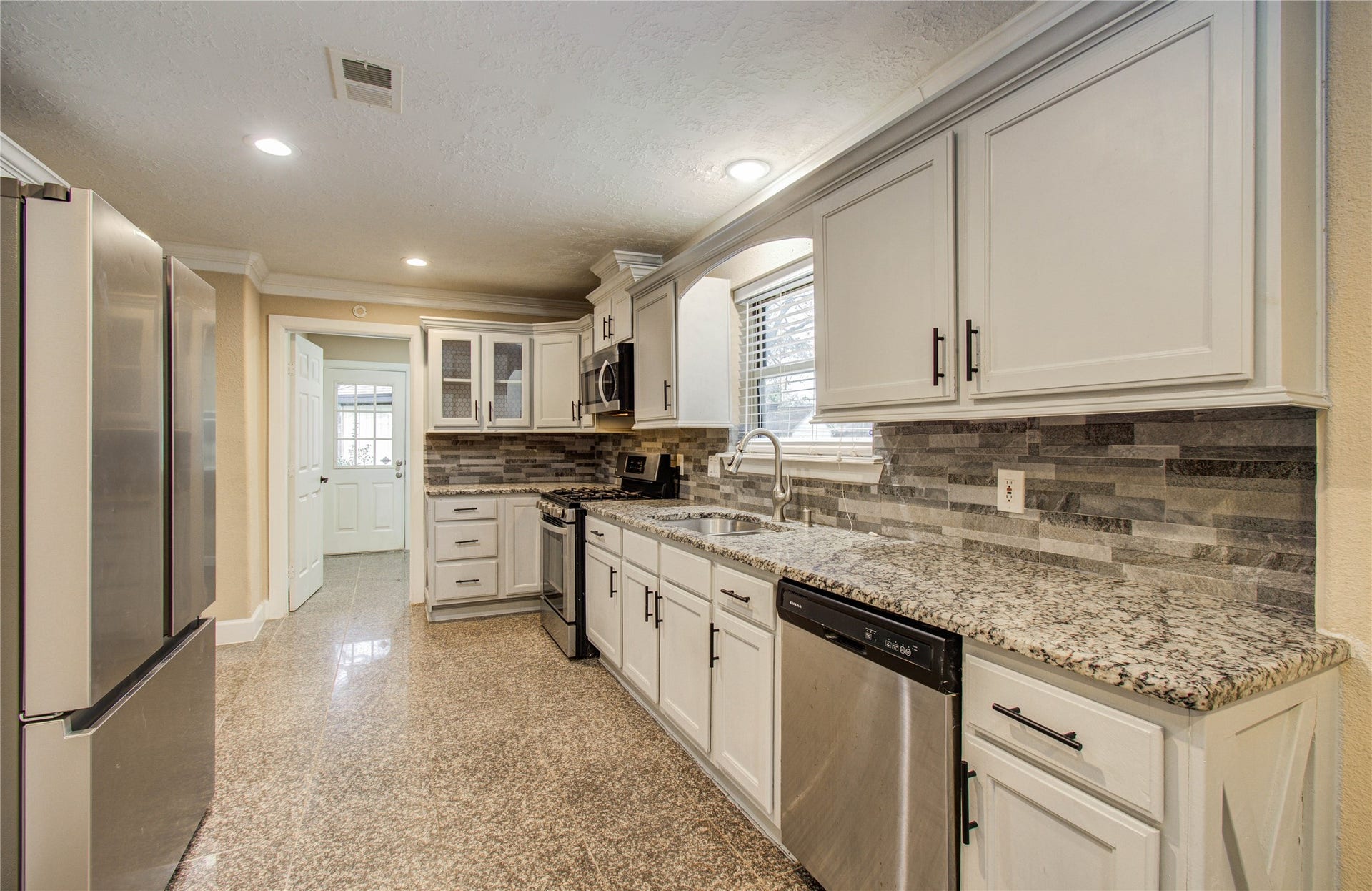 540 Fort Sumpter Street, Conroe, TX 77302 540 Fort Sumpter Street, Conroe, TX 77302