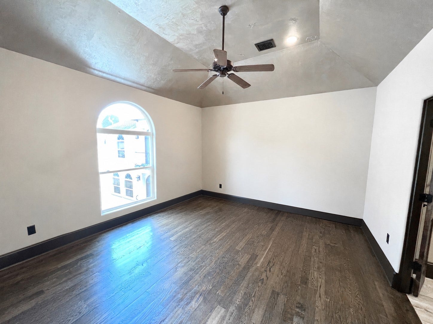 1241 W 24th Street, #C, Houston, TX 77008 Primary Bedroom