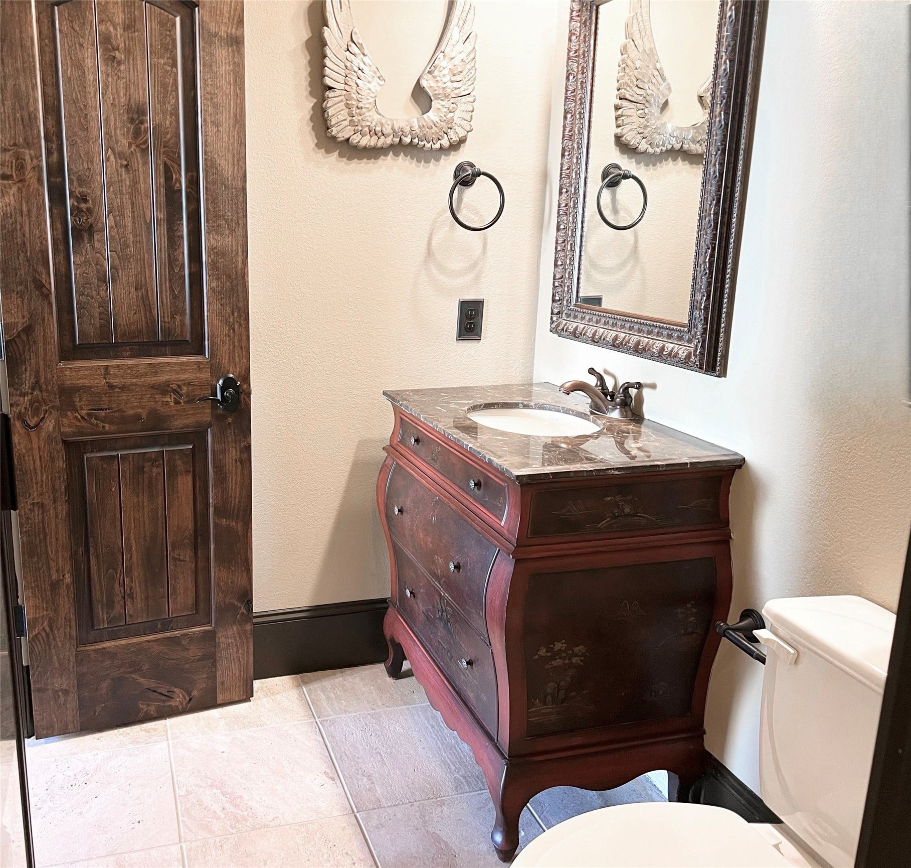 1241 W 24th Street, #C, Houston, TX 77008 Premium solid wood knotty alder doors throughout the home!
