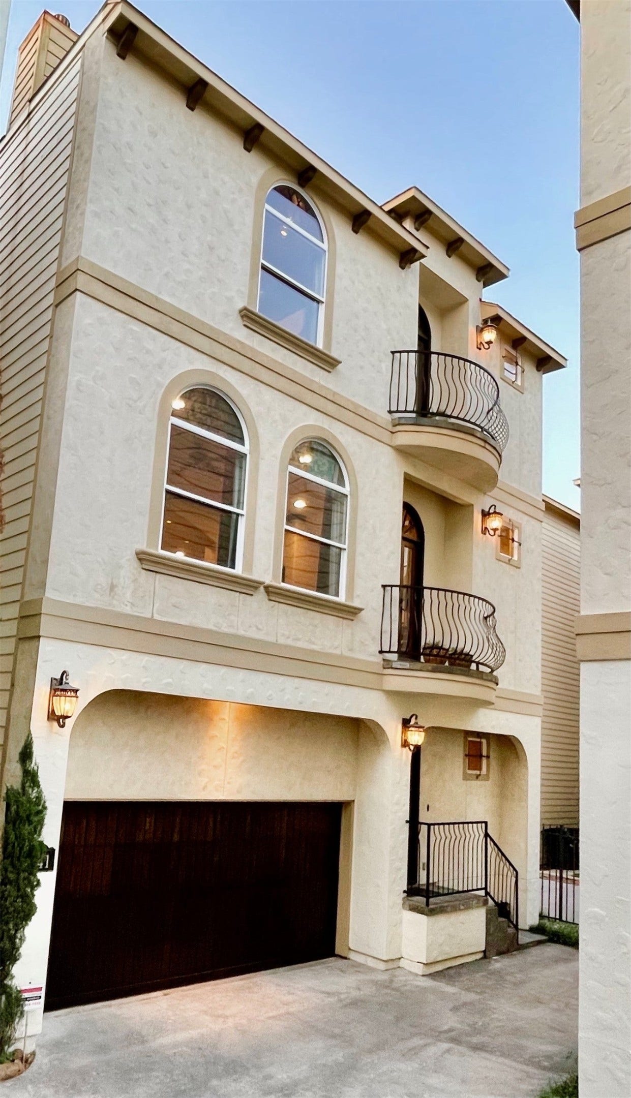 1241 W 24th Street, #C, Houston, TX 77008 Two Juliet balconies with French mahogany wood doors are perfect to let in fresh air in the Spring and Fall.