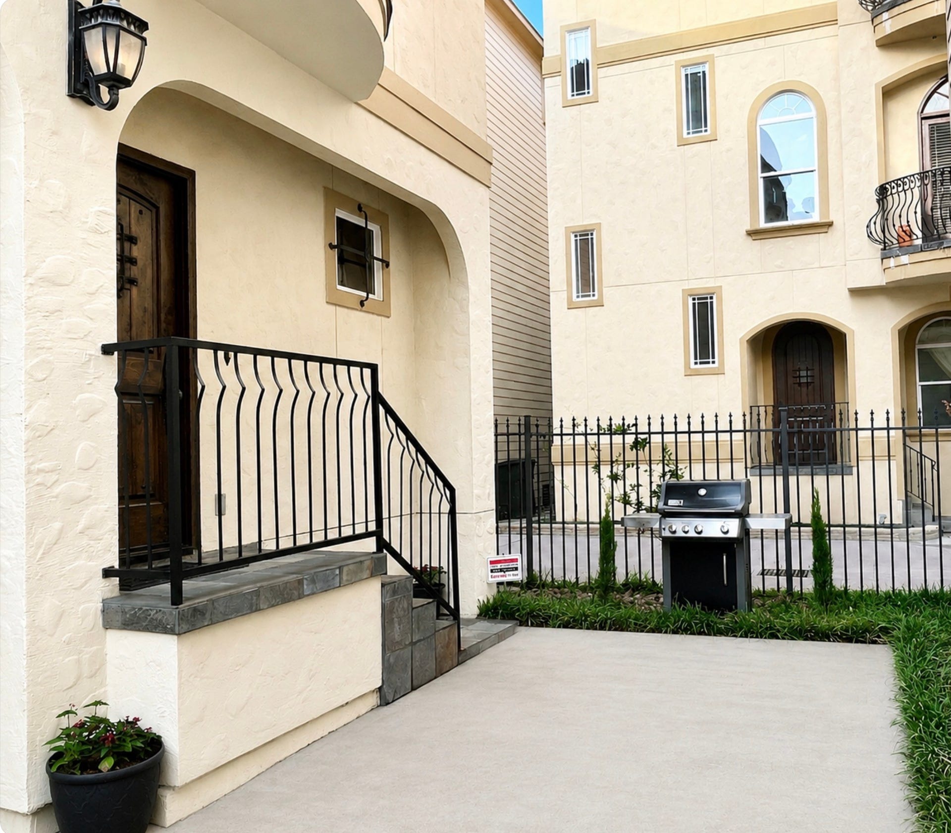 1241 W 24th Street, #C, Houston, TX 77008 Coveted private off street parking in the Heights for you or your guests.
