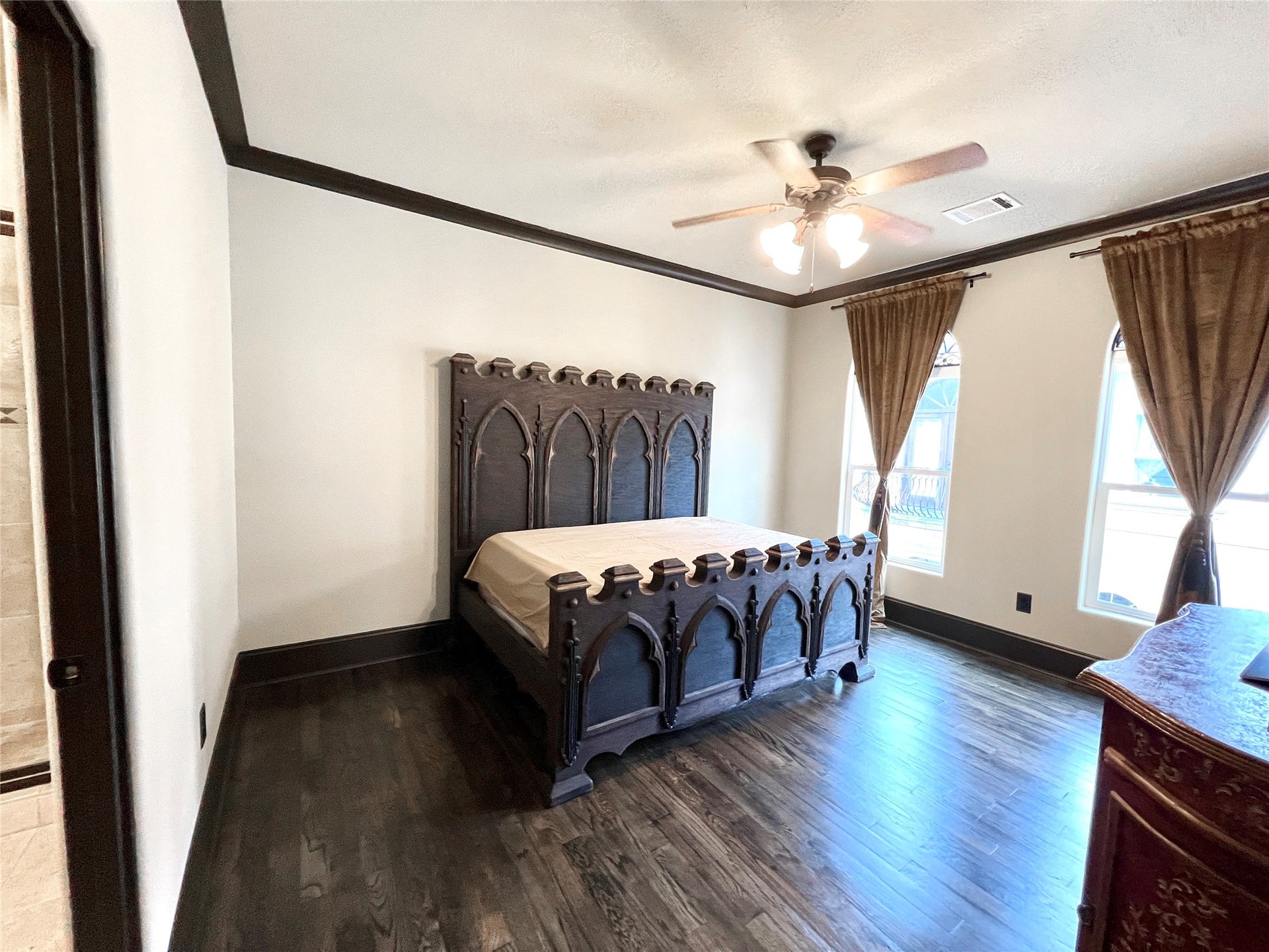 1241 W 24th Street, #C, Houston, TX 77008 Nice size 2nd bedroom.