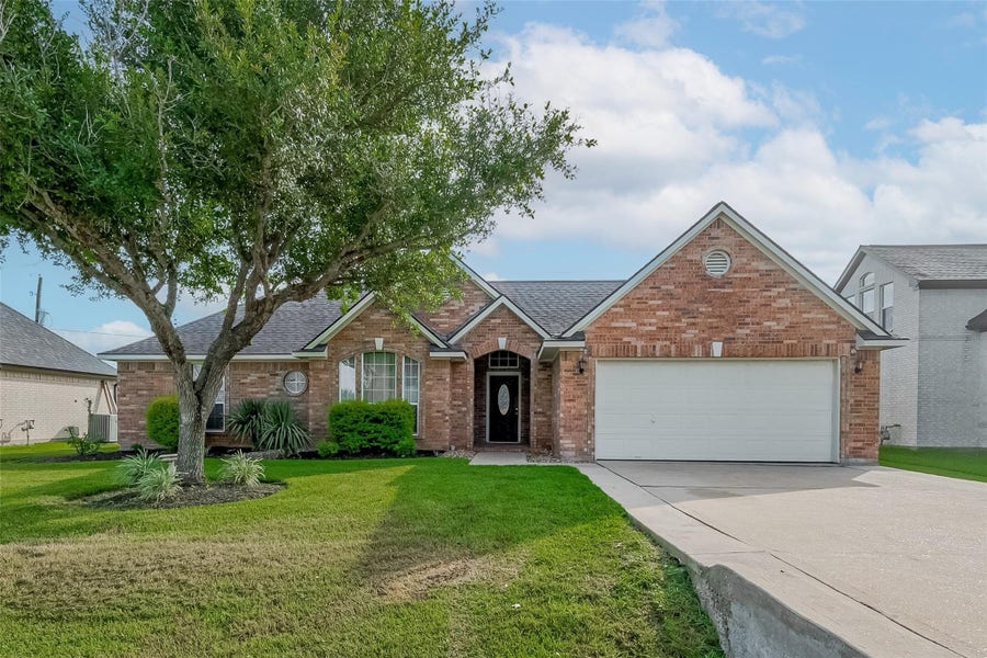 Property photo for 9631 Highland Pointe Drive, Needville, TX