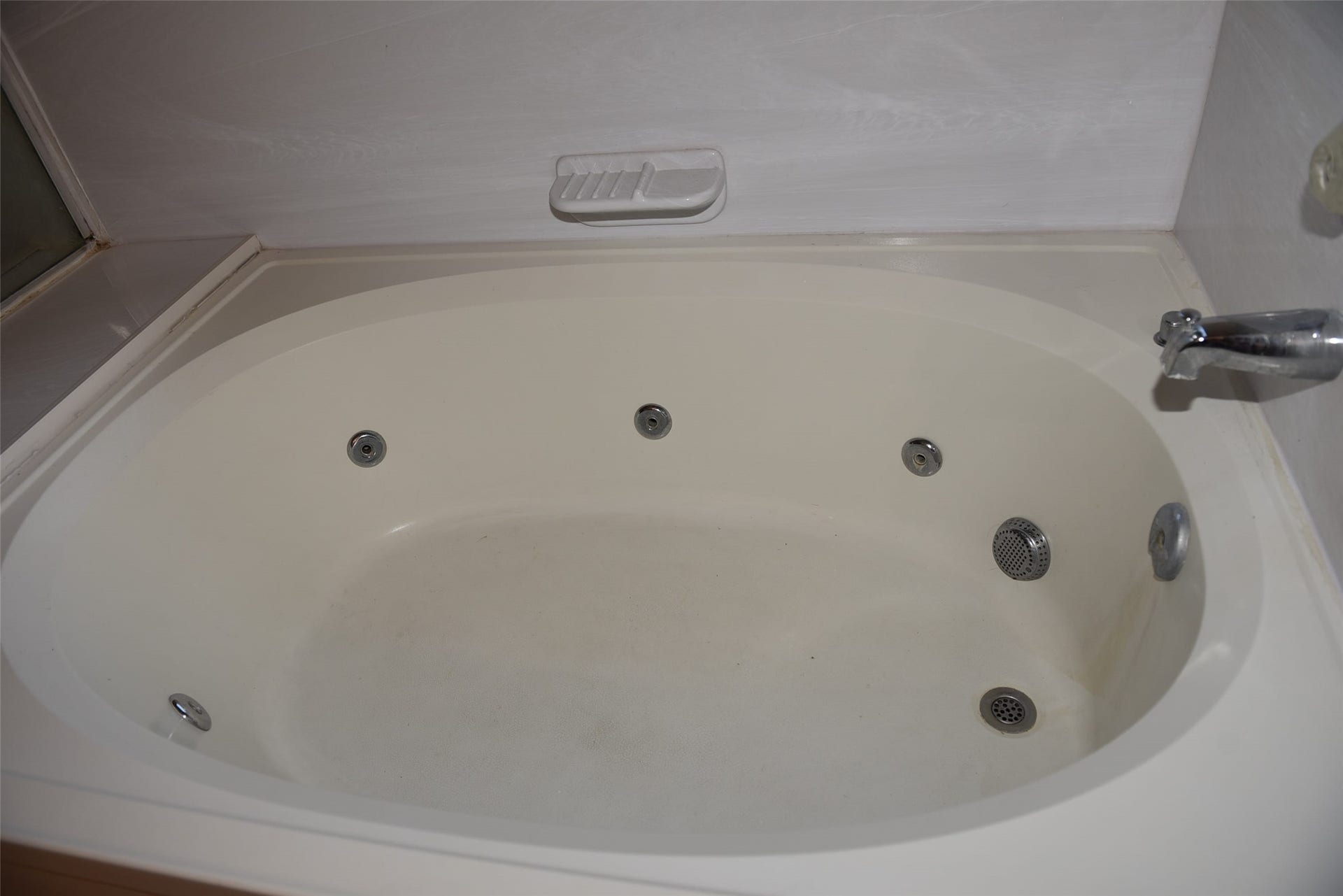 2811 Grants River Circle, Sugar Land, TX 77479 whirlpool jet tub