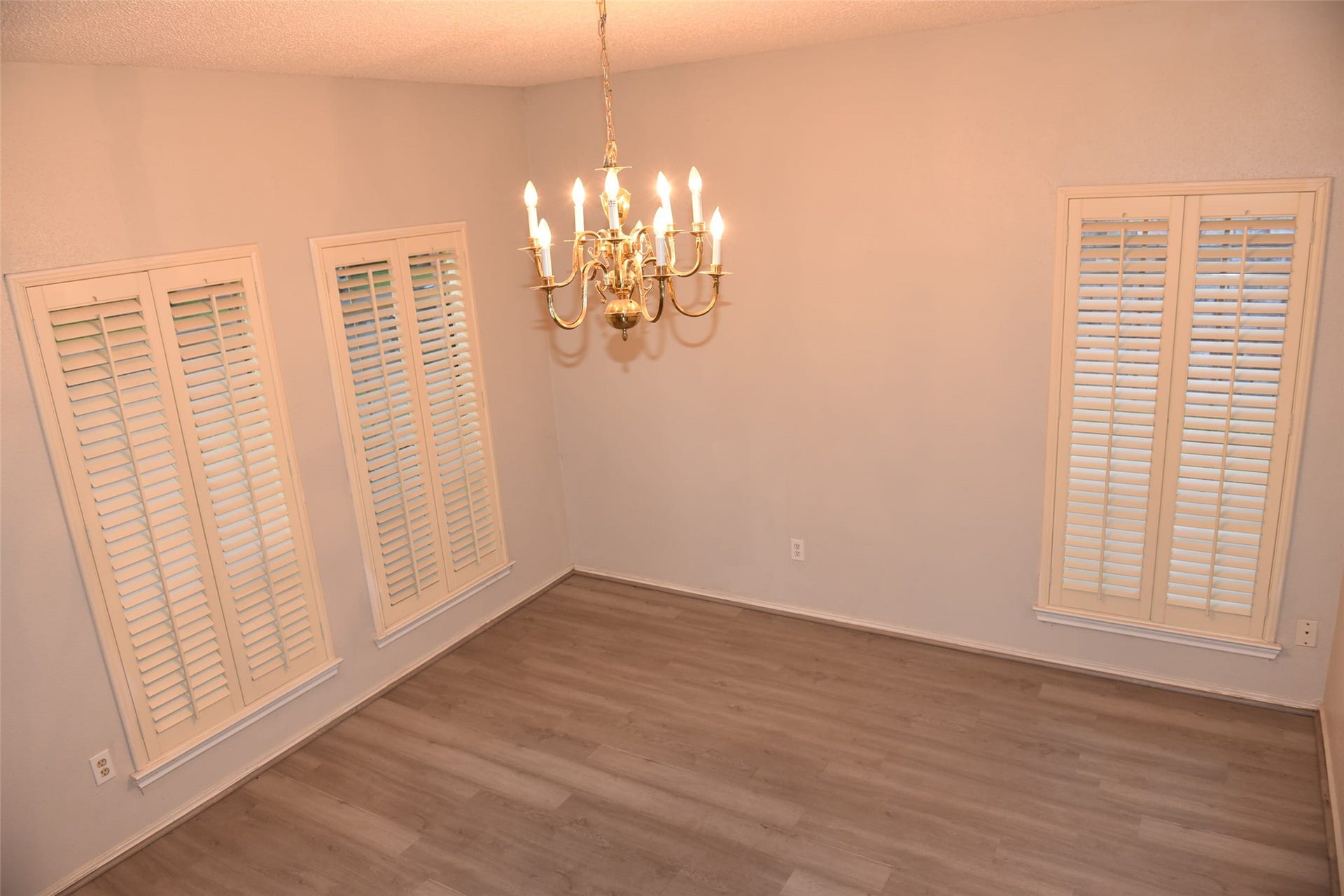 2811 Grants River Circle, Sugar Land, TX 77479 formal dinning room