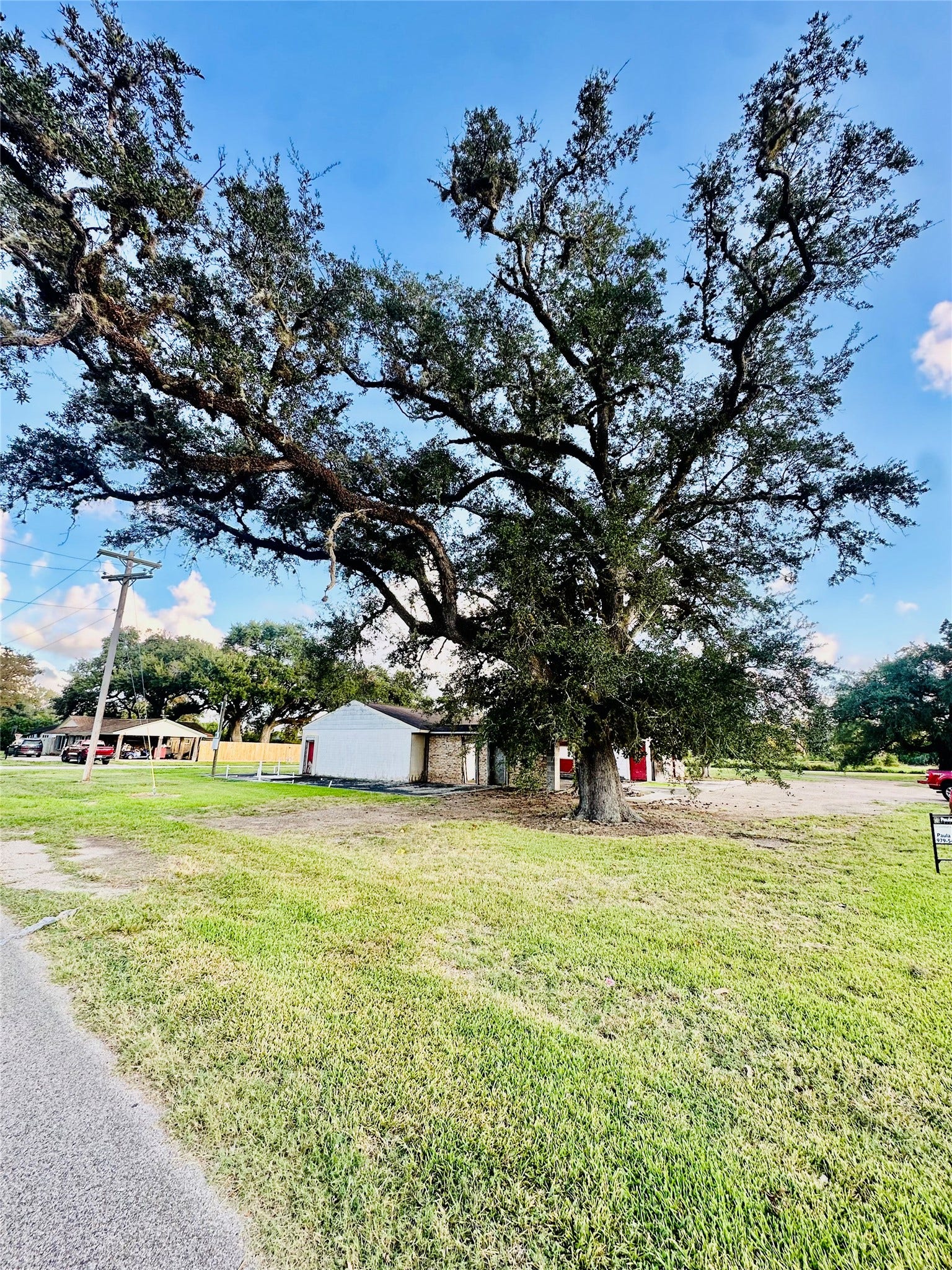 101 N Market Street, Brazoria, TX 77422 101 N Market Street, Brazoria, TX 77422