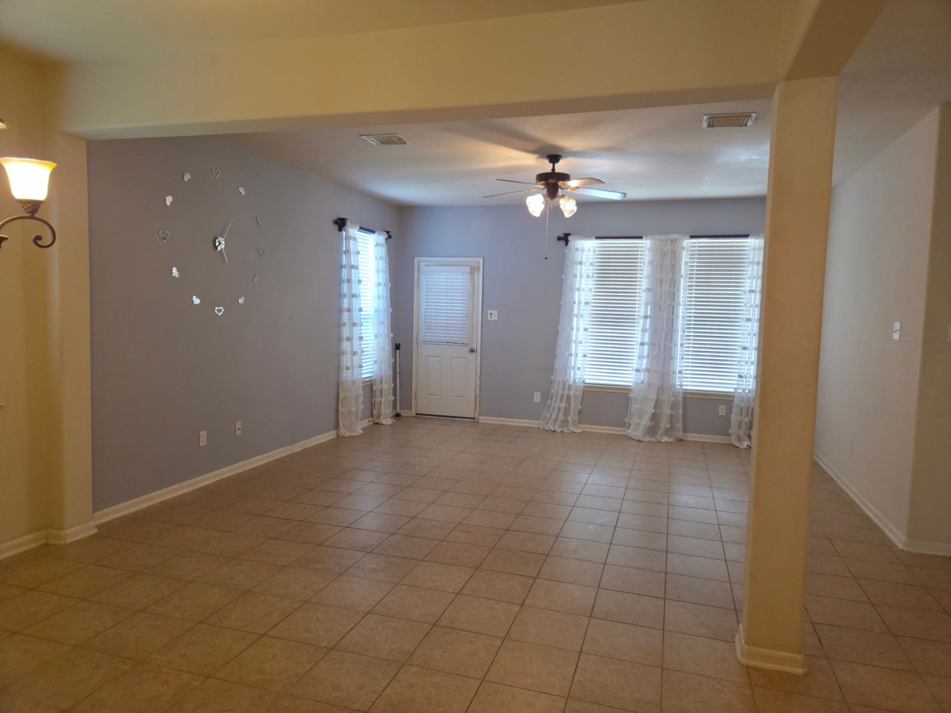 7402 Compass Rose Drive, Richmond, TX 77407 Family room/den