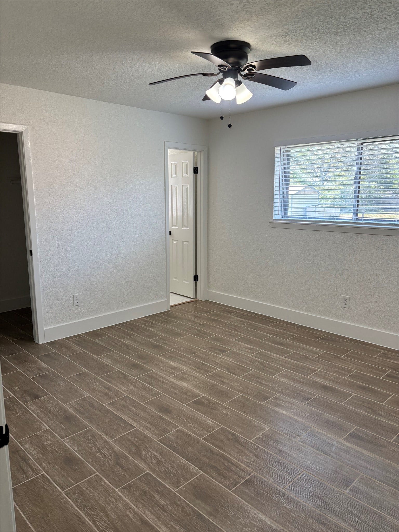 608 Circle Way, Alvin, TX 77511 608 Circle Way, Alvin, TX 77511
