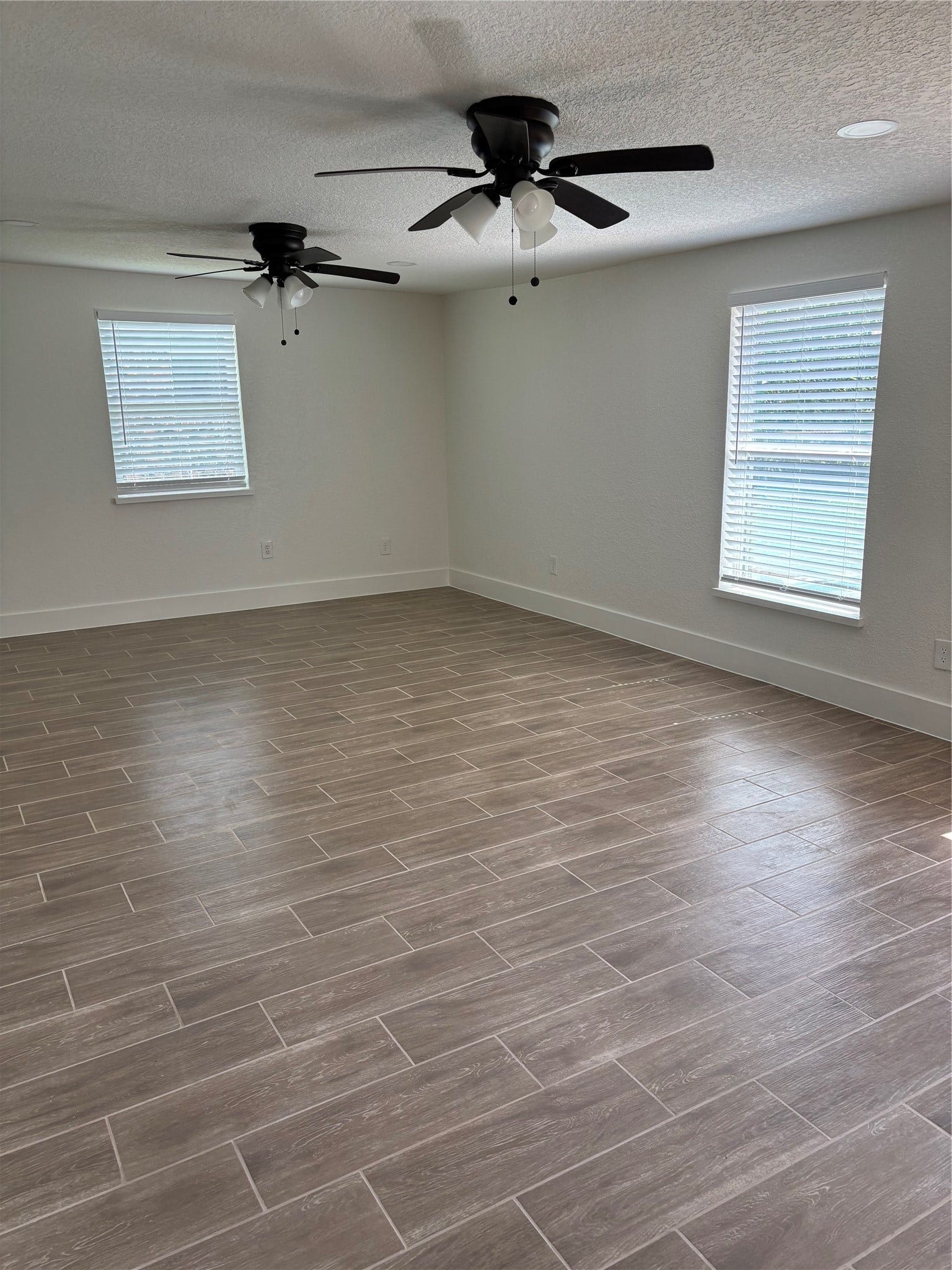 608 Circle Way, Alvin, TX 77511 608 Circle Way, Alvin, TX 77511