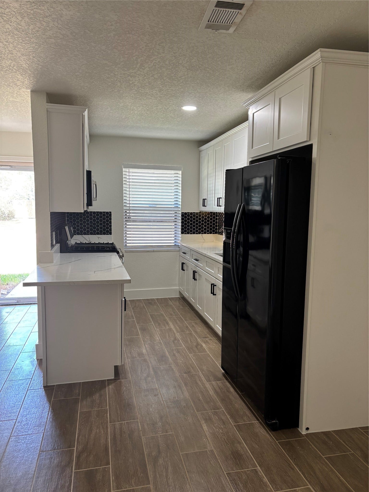 608 Circle Way, Alvin, TX 77511 608 Circle Way, Alvin, TX 77511