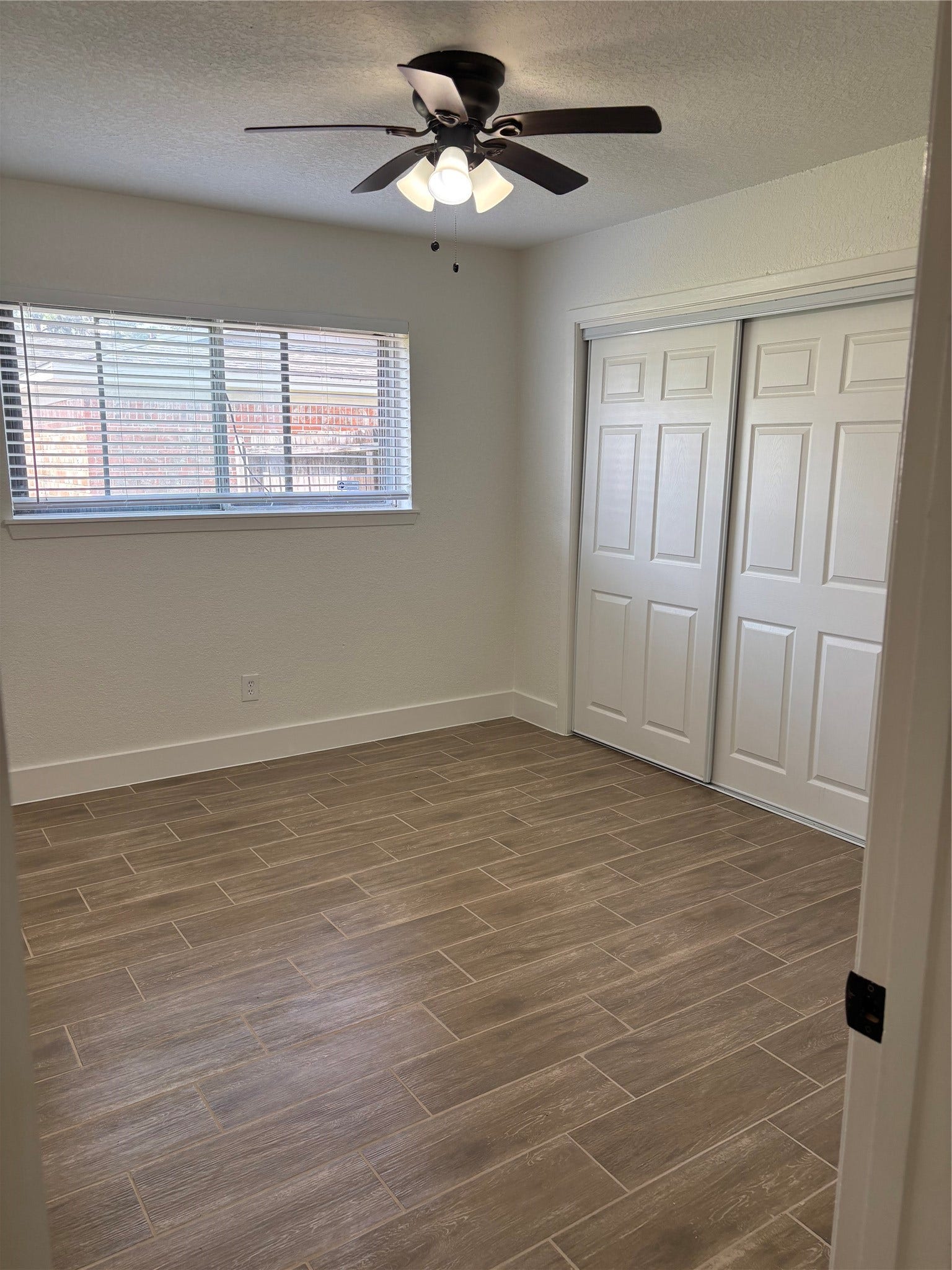 608 Circle Way, Alvin, TX 77511 608 Circle Way, Alvin, TX 77511