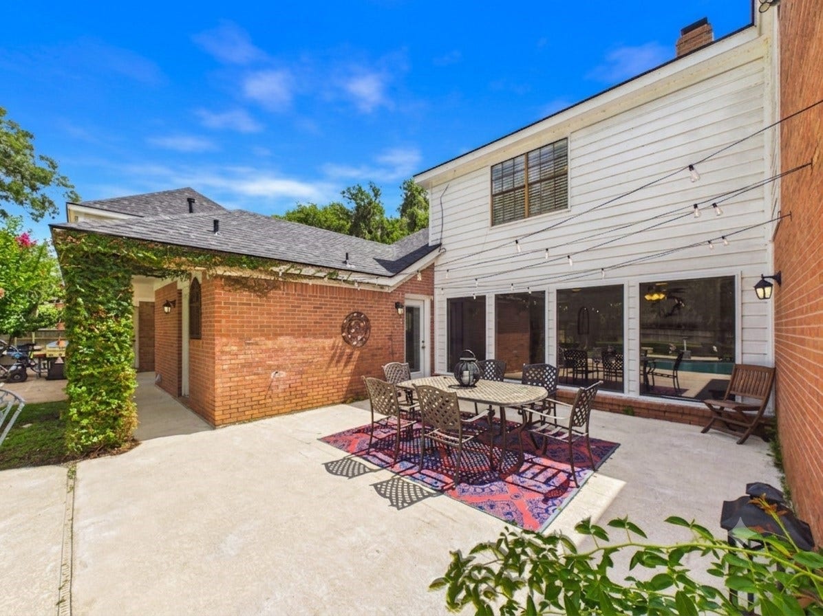 111 Cherrywood Dr, Lake Jackson, TX 77566 Back patio