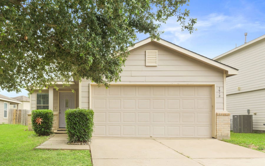 Property photo for 7910 Buffalo View Lane, Cypress, TX