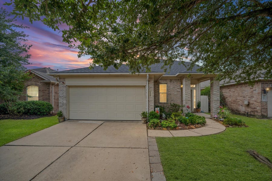 Property photo for 15726 Flagstone Walk Way, Houston, TX