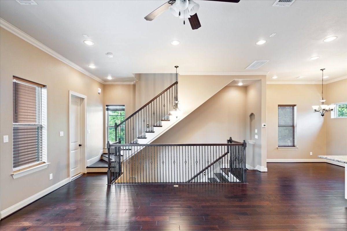 1516 Amundsen Street, Houston, TX 77009 1516 Amundsen Street, Houston, TX 77009