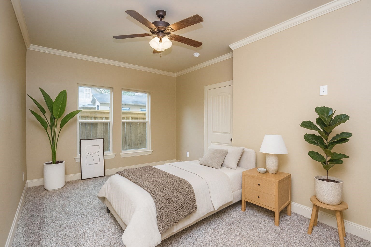 1516 Amundsen Street, Houston, TX 77009 Virtually Staged.