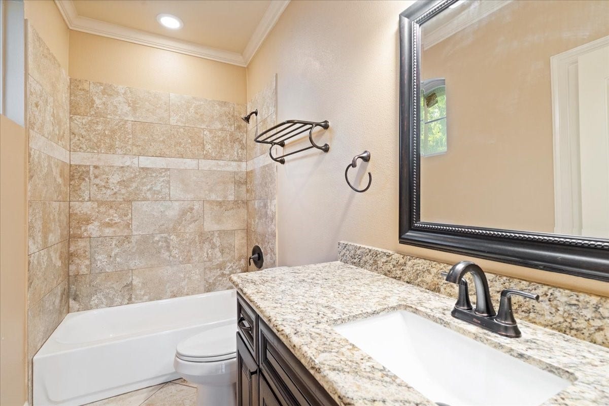 1516 Amundsen Street, Houston, TX 77009 1516 Amundsen Street, Houston, TX 77009