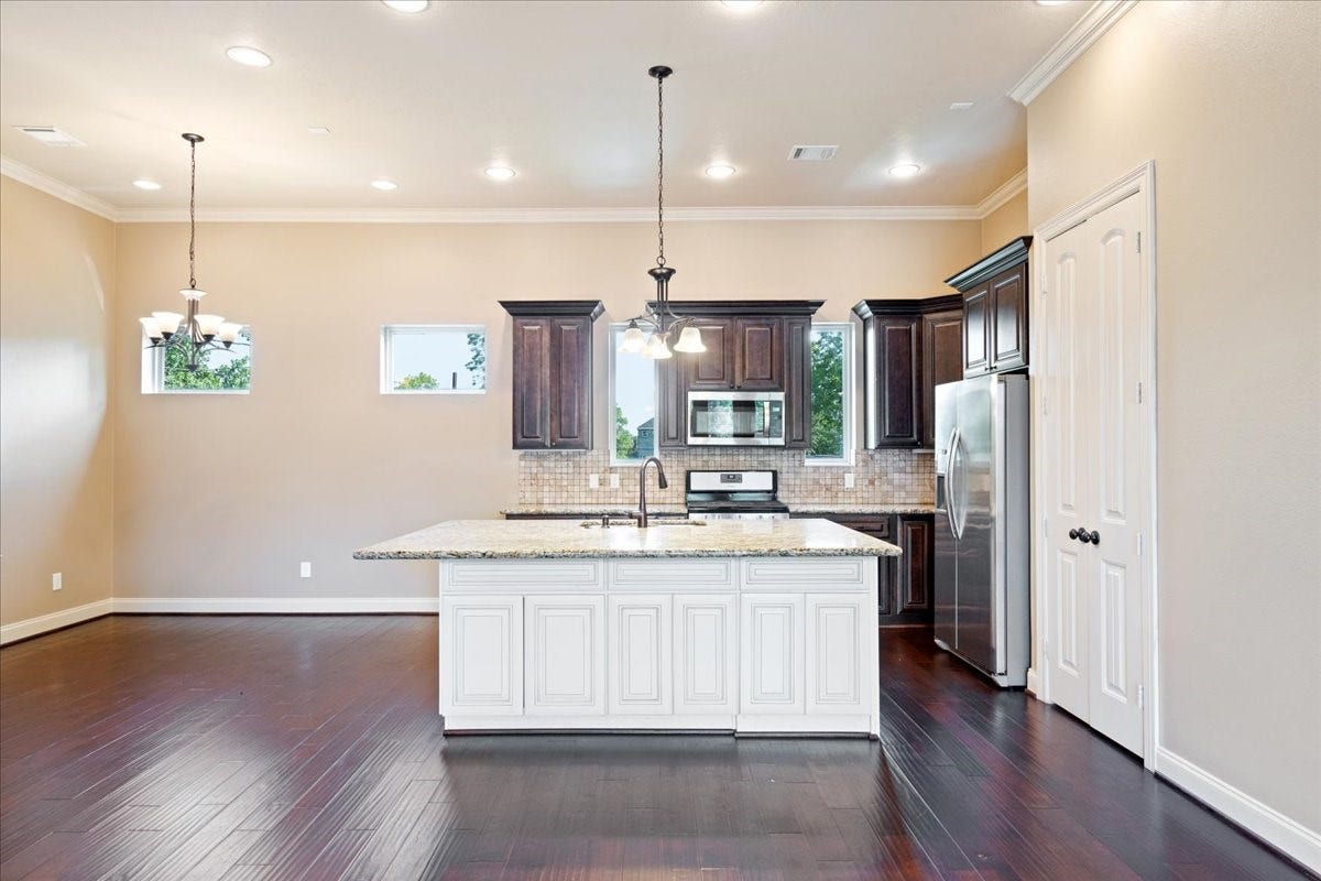 1516 Amundsen Street, Houston, TX 77009 1516 Amundsen Street, Houston, TX 77009