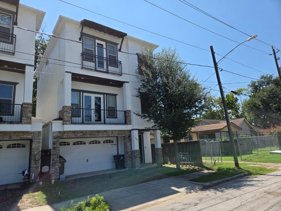Property photo for 1516 Amundsen Street, Houston, TX