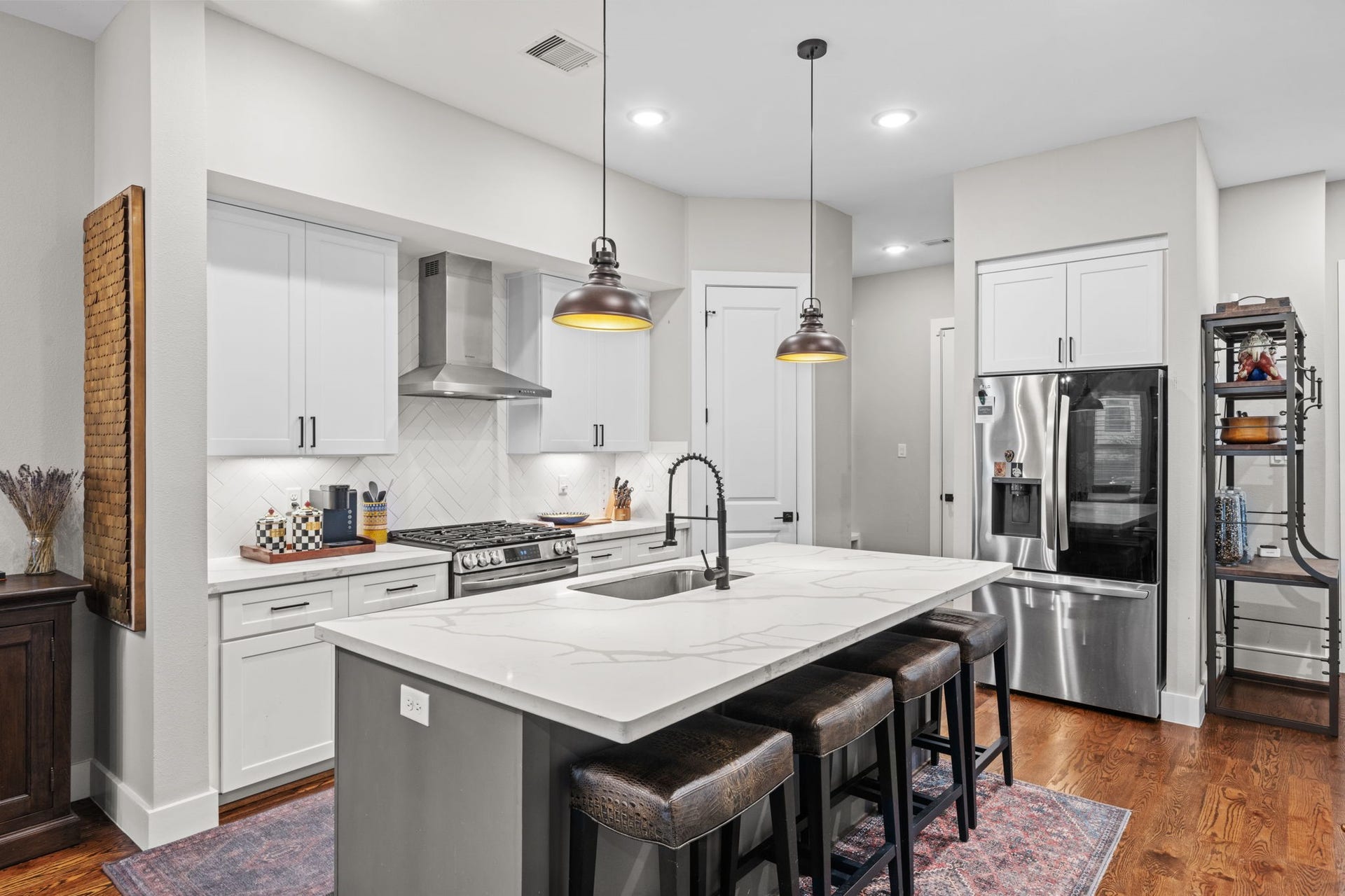 816 E 38th St, #C, Houston, TX 77022 816 E 38th St, #C, Houston, TX 77022