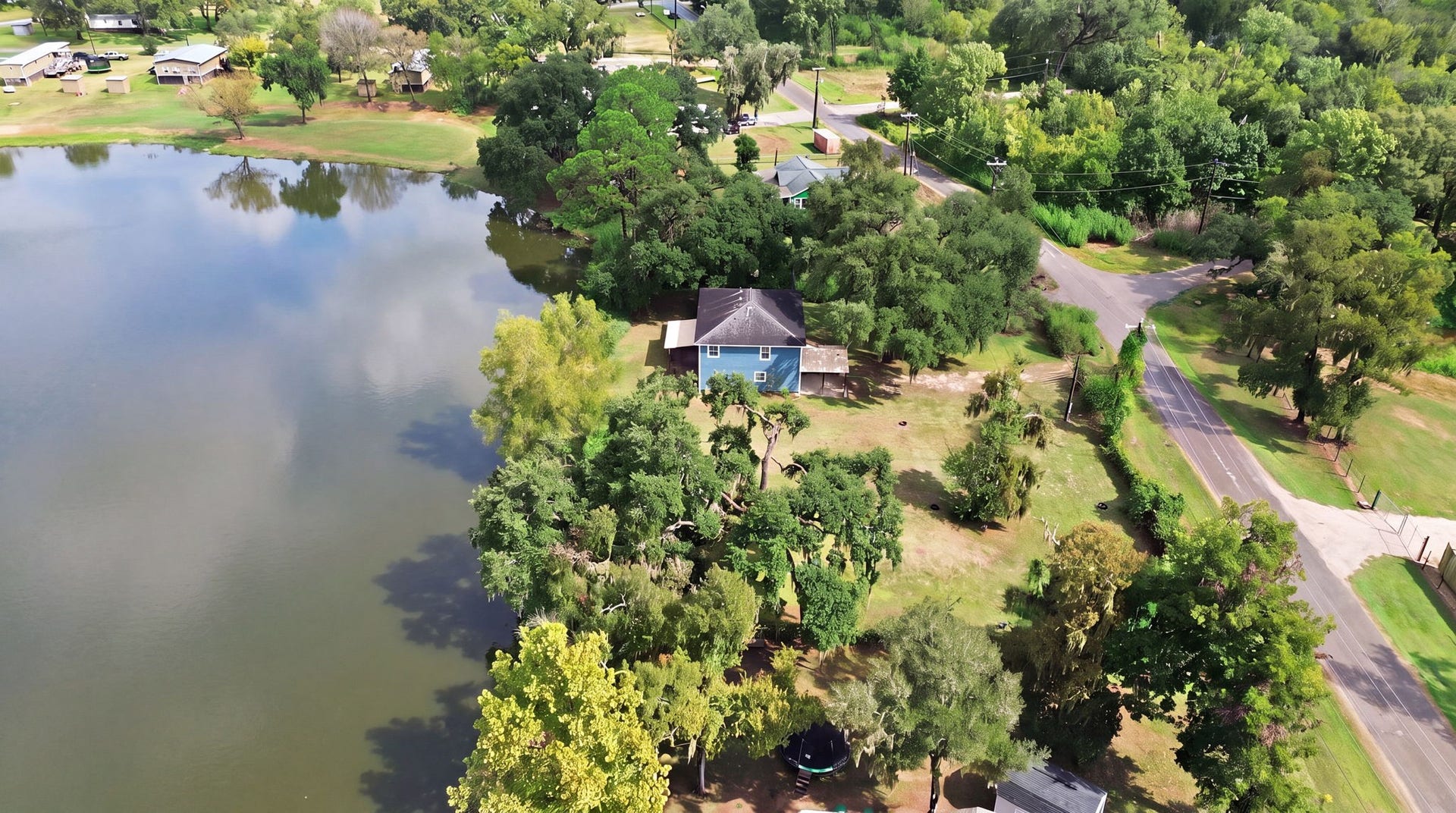 450 N Sunset Boulevard, Holiday Lakes, TX 77515 450 N Sunset Boulevard, Holiday Lakes, TX 77515