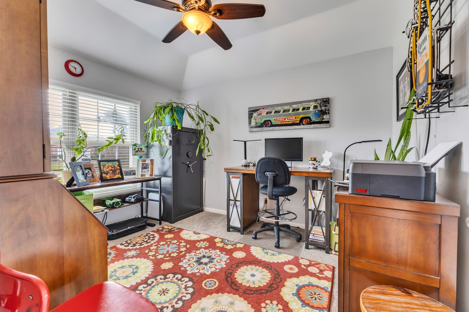 3502 Pecan Mill Drive, Sugar Land, TX 77498 Secondary bedroom is to the left of the entry.