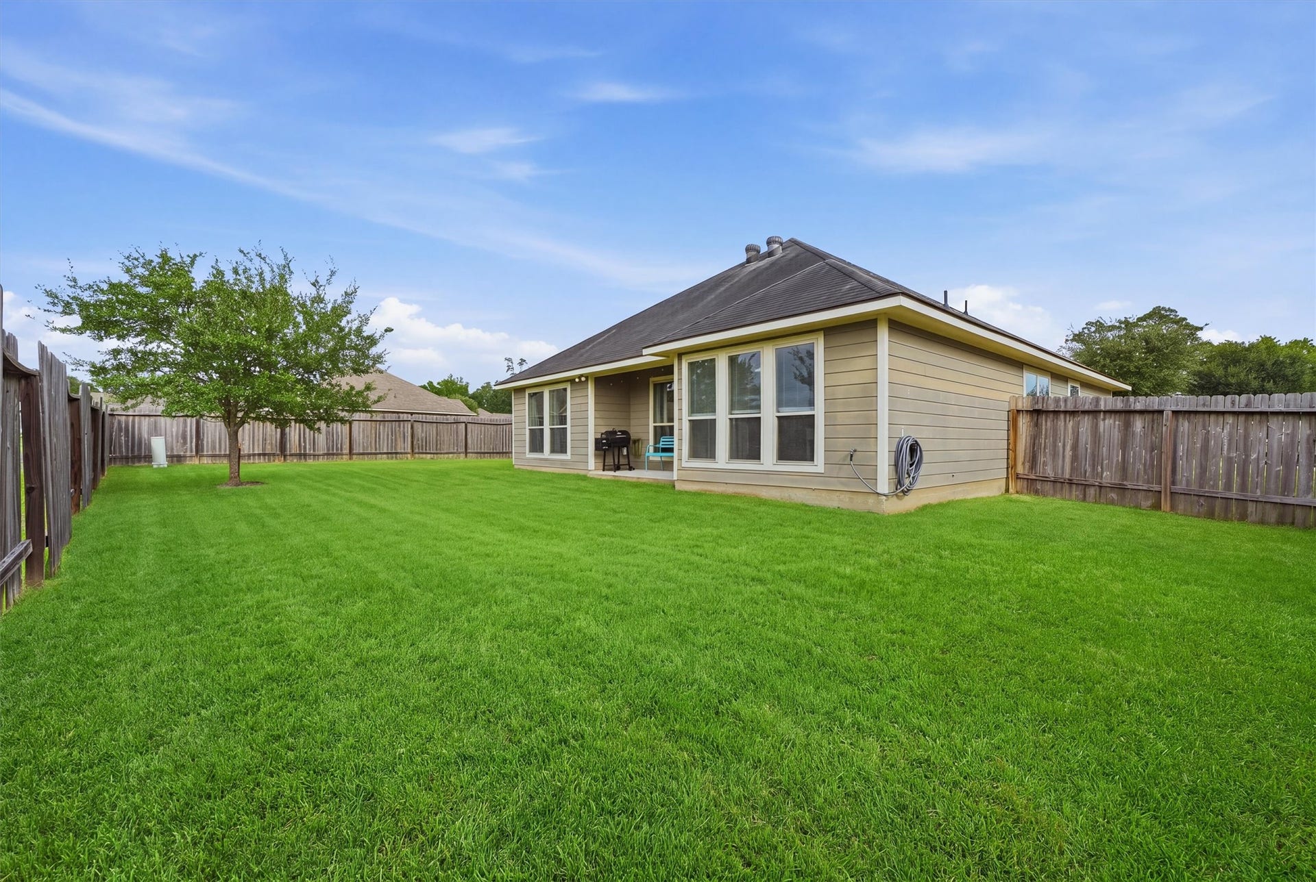 1948 Briar Grove Drive, Conroe, TX 77301