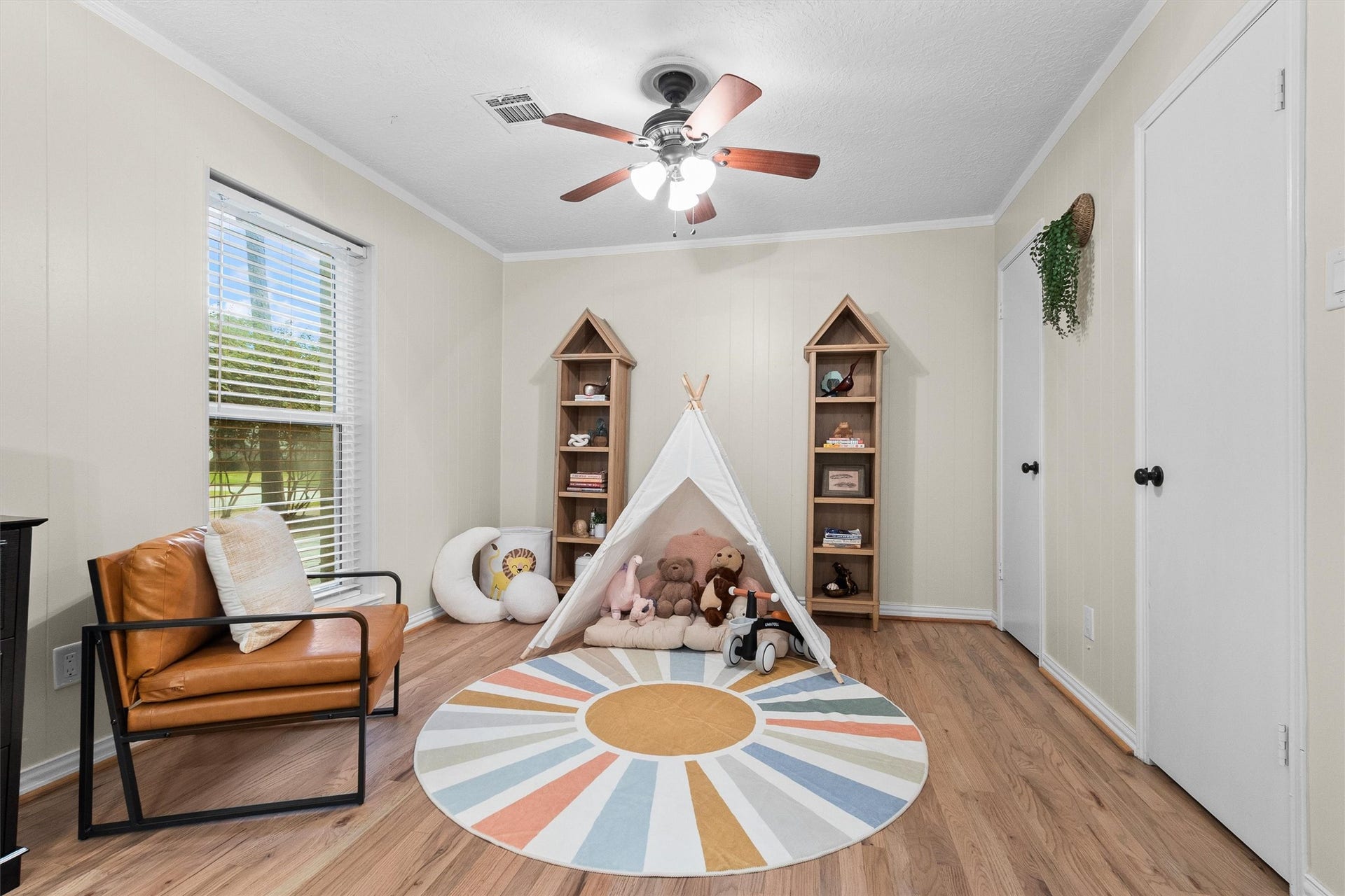 17407 Fairway Oaks Drive, Spring, TX 77379 A bedroom with a playroom