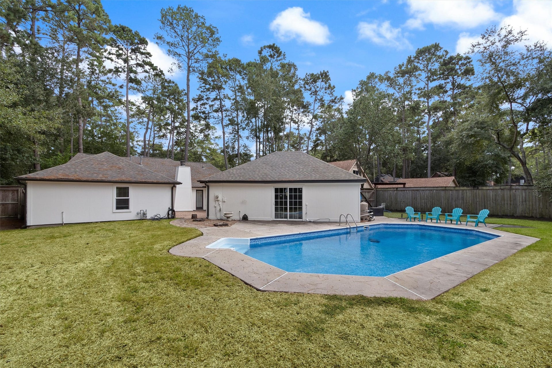 17407 Fairway Oaks Drive, Spring, TX 77379 Check out all this space and room for storage of a trailer