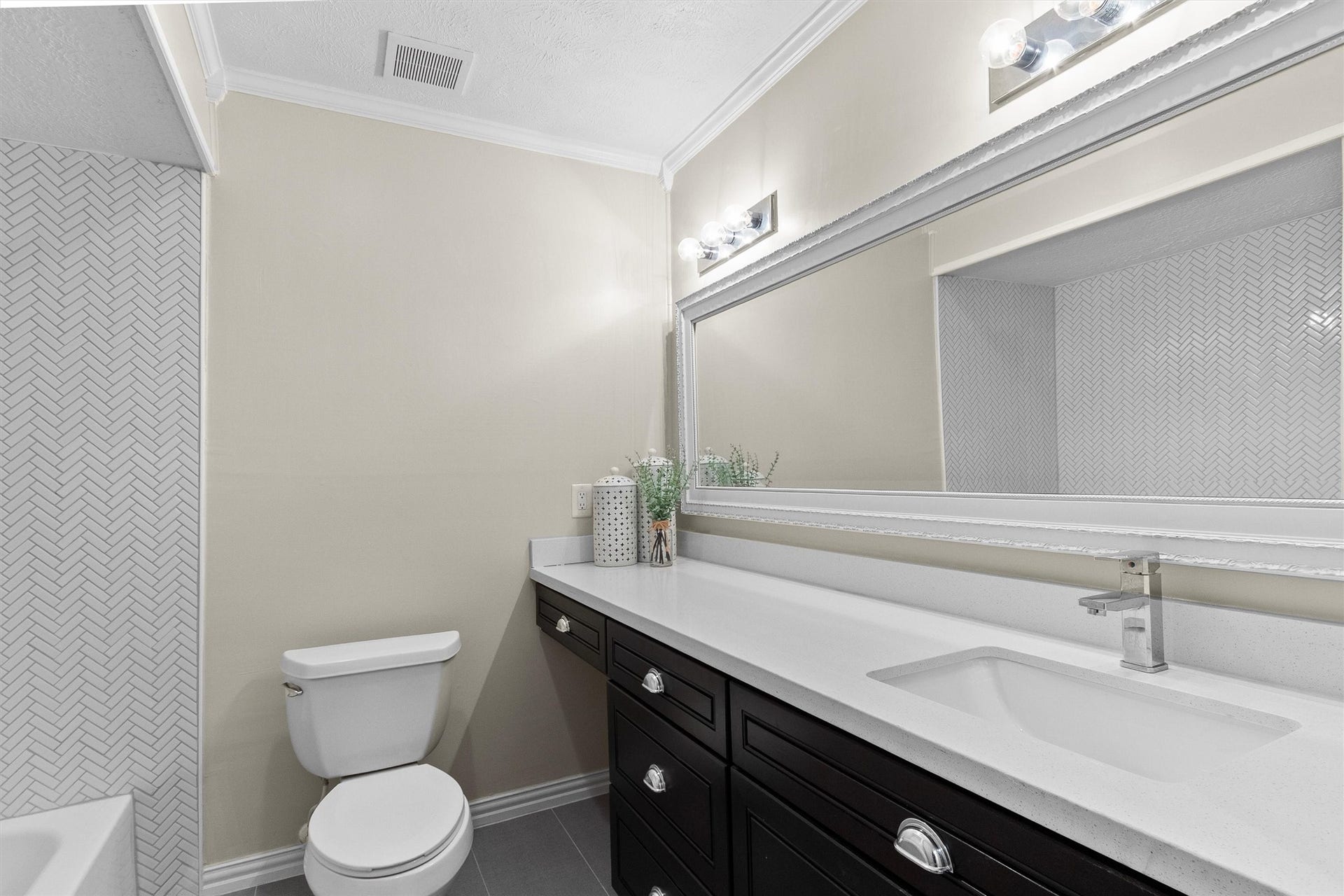 17407 Fairway Oaks Drive, Spring, TX 77379 2nd bathroom