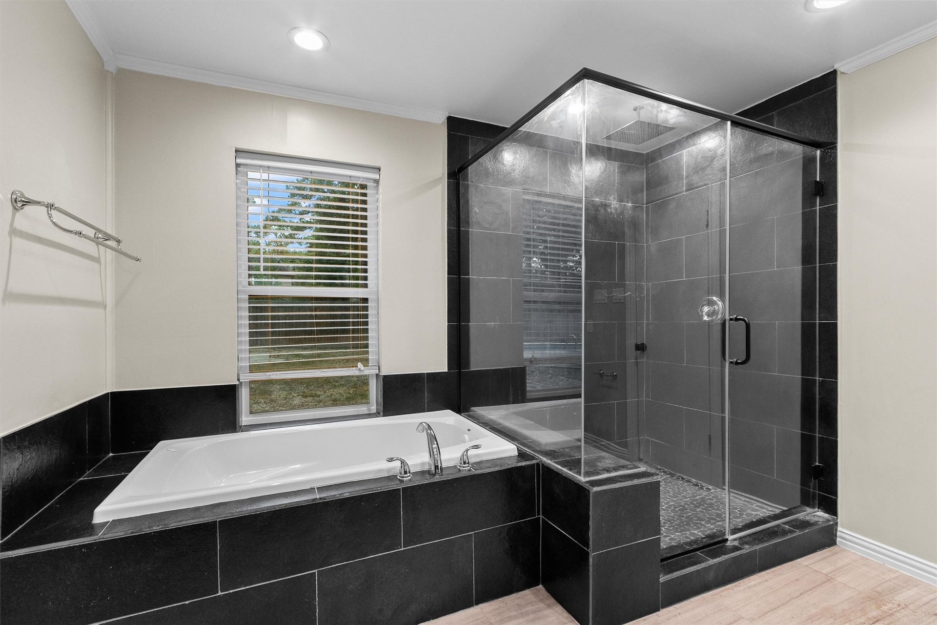 17407 Fairway Oaks Drive, Spring, TX 77379 Separate over-sized shower